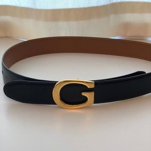 VINTAGE Never Been Worn Gucci Leather Belt (Black)
